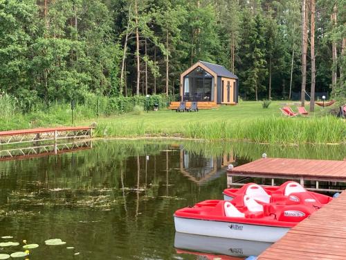 Mazury Resort-bon turystyczny,nowoczesna stodoła 10 m od jeziora,ogrzewanie,wifi