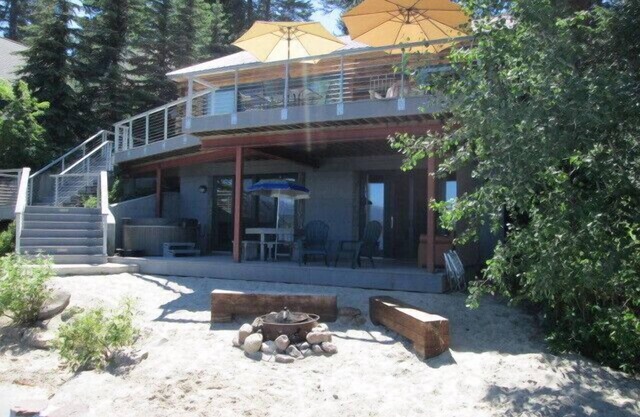 McCall Beach House, Private Dock, Hot Tub, All Season Rental
