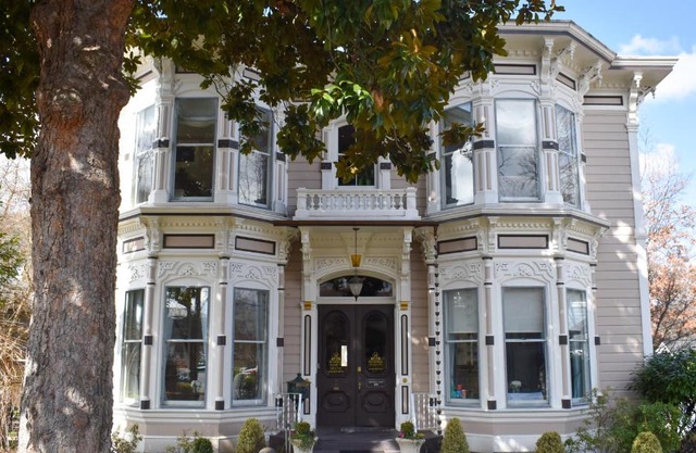 McCall House Boutique Hotel