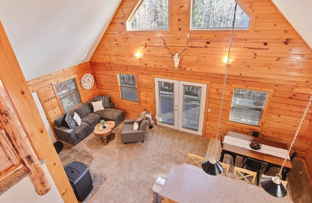 Mccall's Cozy Cottage Loft Cabin Retreat Walk to Lake