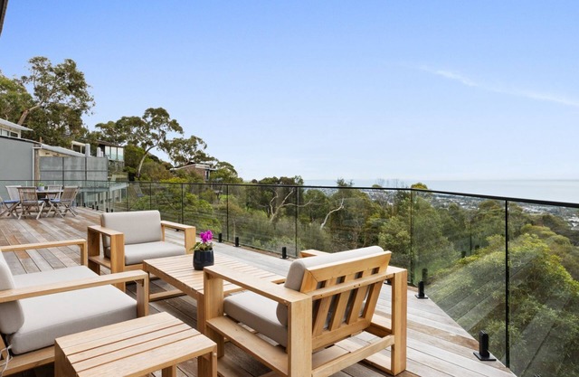 McCrae Views - 4 Bedroom Holiday House