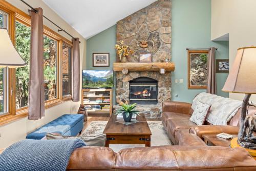 McDermott Base Camp Vacation Rental by Estes Park Homes home