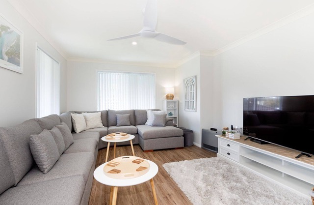 McGrath welcome's you to Ellerslie family home , Stay 4 pay 3 for the whole month of April