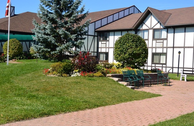 McIntosh Country Inn & Conference Centre in Canada