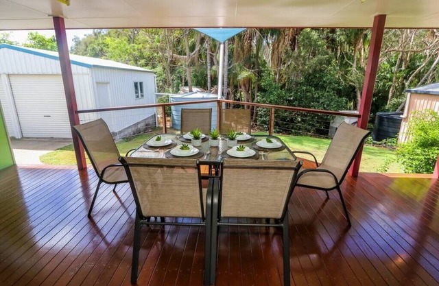 McLeods - Three-Bedroom, Pet-Friendly Coastal Escape in Central Agnes Water