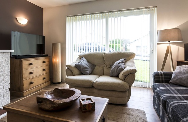 Meadow View - 3 Bedroom Holiday Home