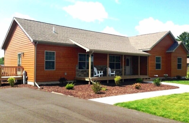Meadow View Lodge @ Spring Brook Resort