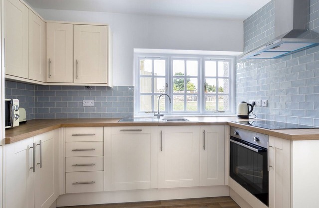 Meadow View - sleeps 4 guests in 2 bedrooms