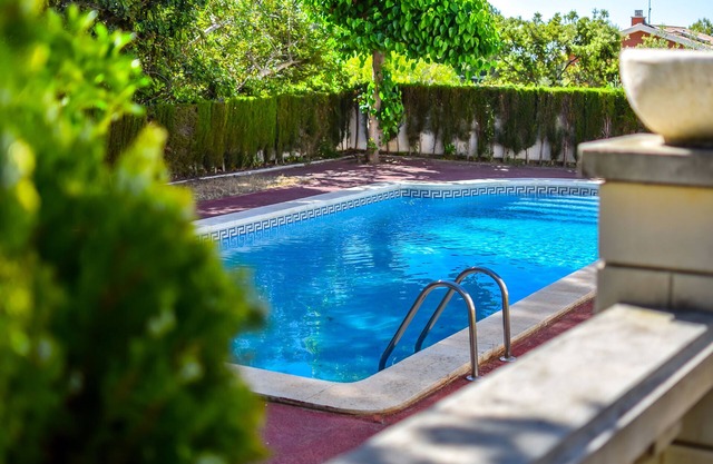 MEDITERRANEAN VILLA WITH PRIVATE SWIMMING POOL