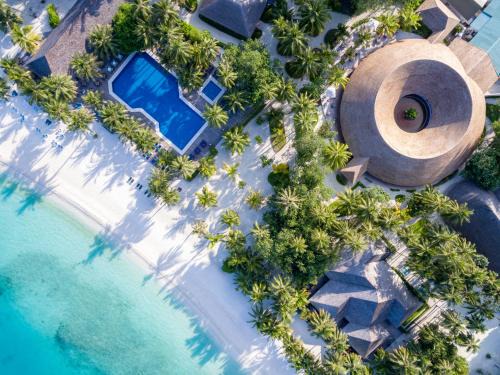 Meeru Island Resort 