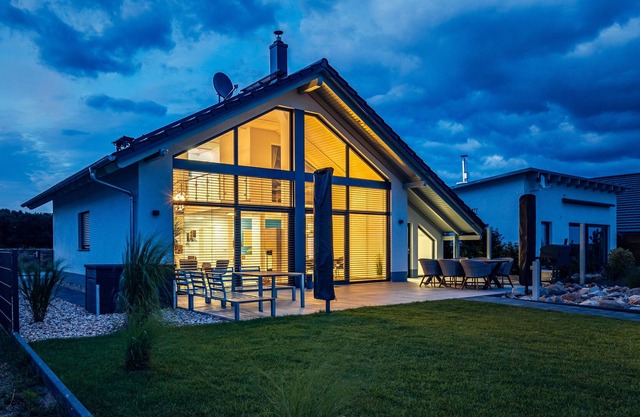 "MEIN BEACHHOUSE" - our own private beach, lake view, sauna!