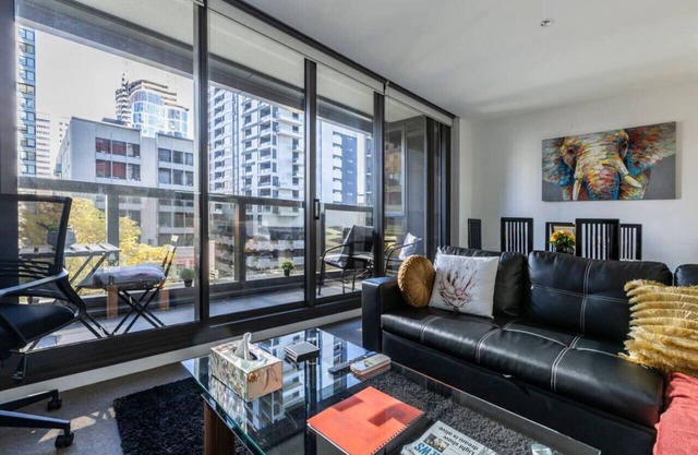 Melbourne CBD Luxury Views*WiFi*Netflix