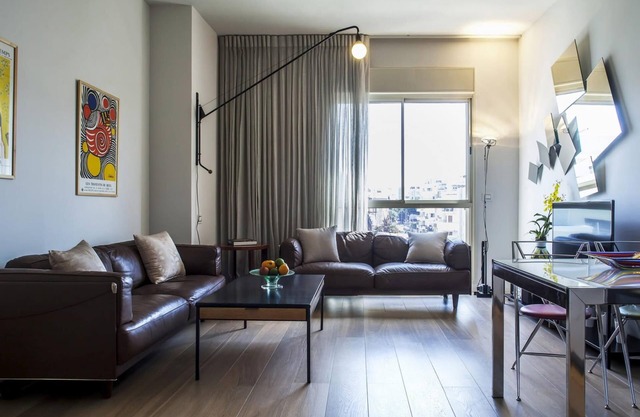 Melchett Plume in Tel Aviv-Yafo