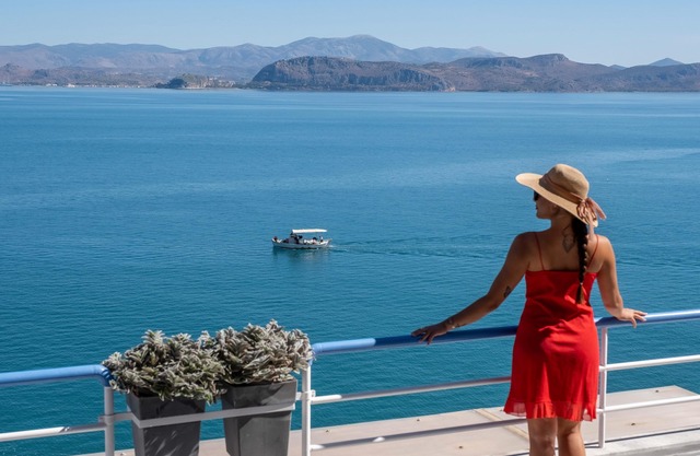 Meli Apartments & Villas