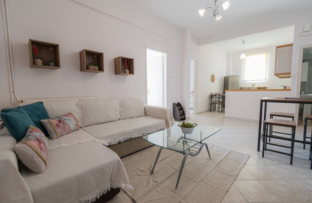 MelMare Azuro Apartment by RentalsPro
