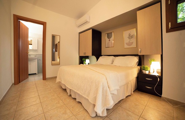 "melograno" Holiday Home with Swimming Pool and Private Beach