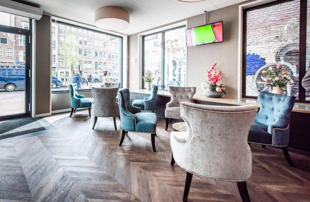 Melrose Hotel