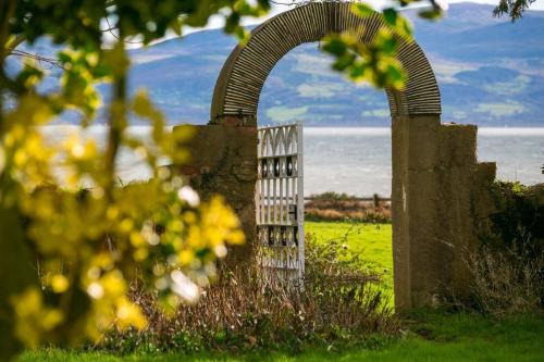 Menai Gardens