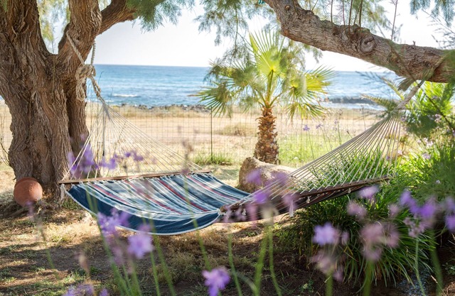 "Mera" Falasarna BeachFront, Getaway With Jacuzzi, Amazing Sunset.