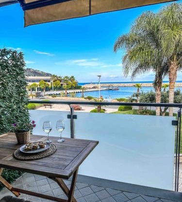 Meraki Home - 30 m dal mare, vista mare, wifi e parcheggio coperto gratuito - Appartamento a San Lorenzo al Mare