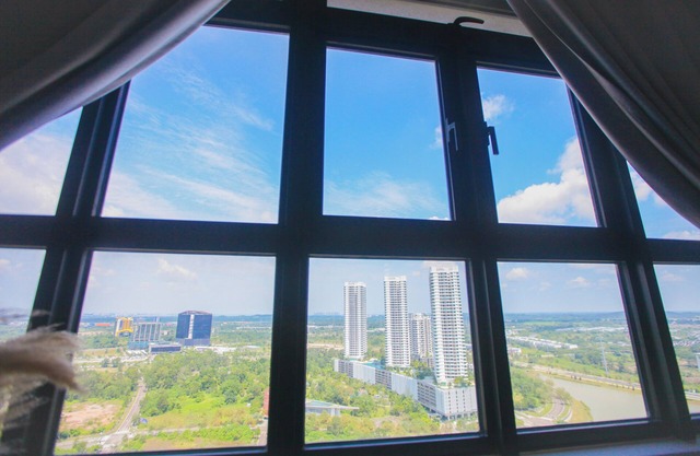 Meridian Medini Cozy Suites By The One
