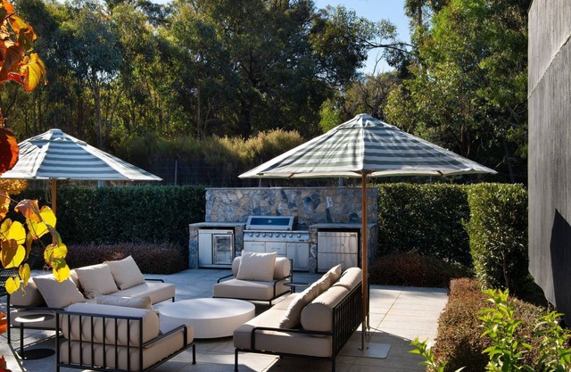 Merinda - Paul Bangay Design Garden Luxury Retreat