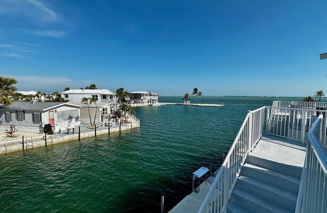 *MERMAID MAGIC @ VENTURE OUT* Waterfront Home & Slip + LAST KEY SERVICES…