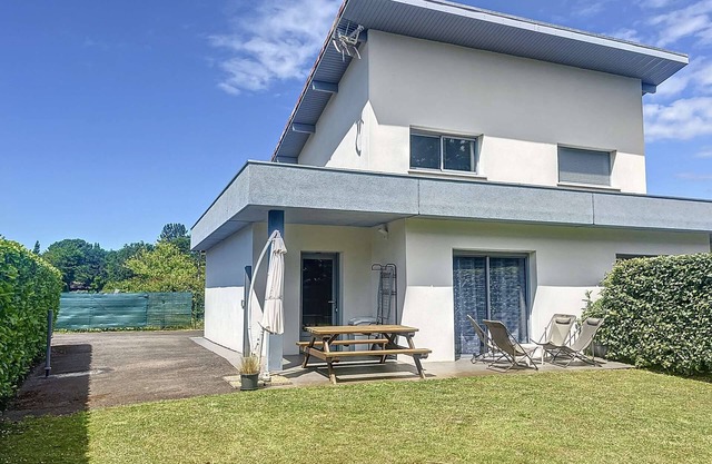 Messanges, 2-BR terraced house in a quiet area