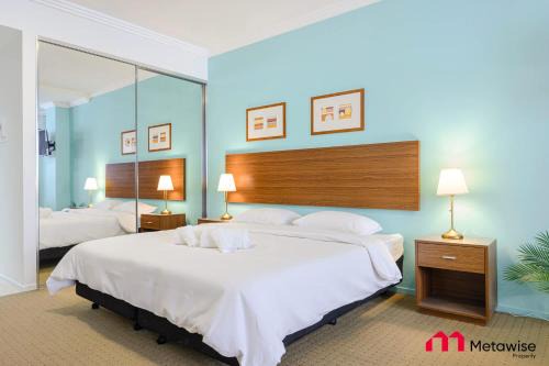 MetaWise 2Bed on Dixon Next to ICC & Darling Harbour 65