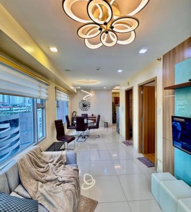 Metro Luxe Stay Near DOJ Embassy and St Lukes
