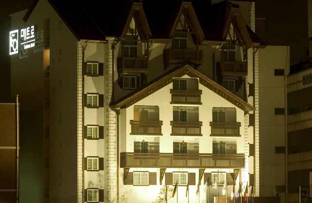 Metro Tourist Hotel