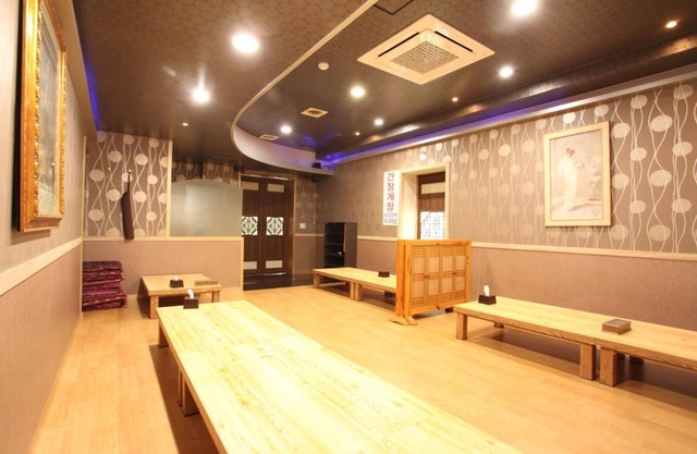 Metropol Tourist Hotel