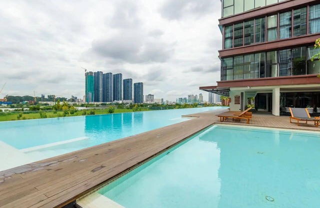 Metropole Deluxe Apartment View City