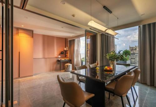 Metropole Thu Thiem Luxury Residence by BeVista