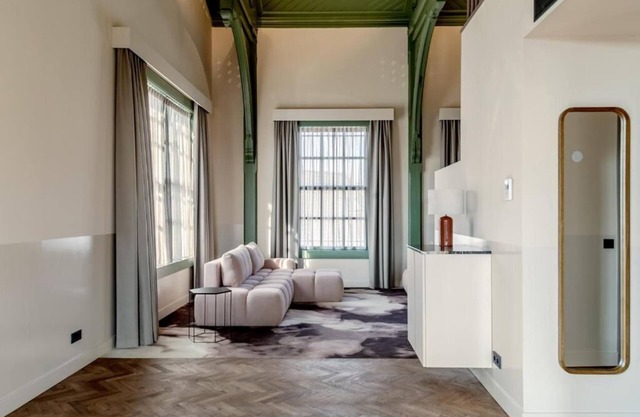 Metzlr House