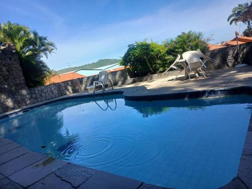 Meu Aconchego Casa Duplex com Piscina e Salão de jogos, 400mt da Praia
