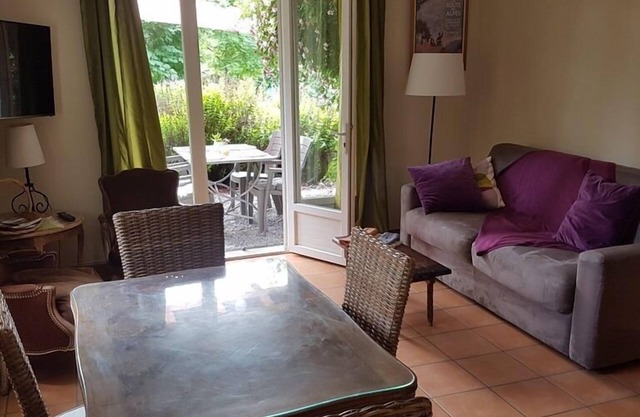 Meublé N°3 -Apartment-Ensuite with Shower-Garden view