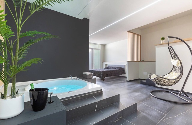 Mezzaluna Luxury Rooms - Suite Mono