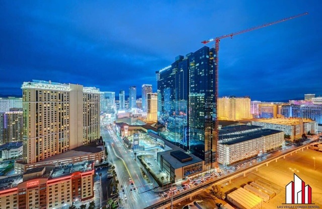 MGM Signature-29-821 1Br2Ba F1/Strip View Balcony