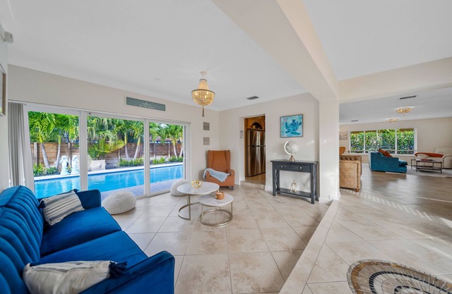 "MIA VILLA"! 4BR Ft Lauderdale oversize heated Pool