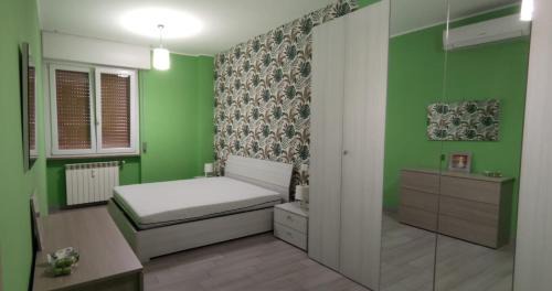 Michele Flat -
