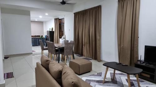 Michelle Harmonia Homestay 2A4 Four Bedrooms corner unit