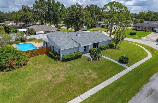 Mid-Century Home with Pool in South Lakeland