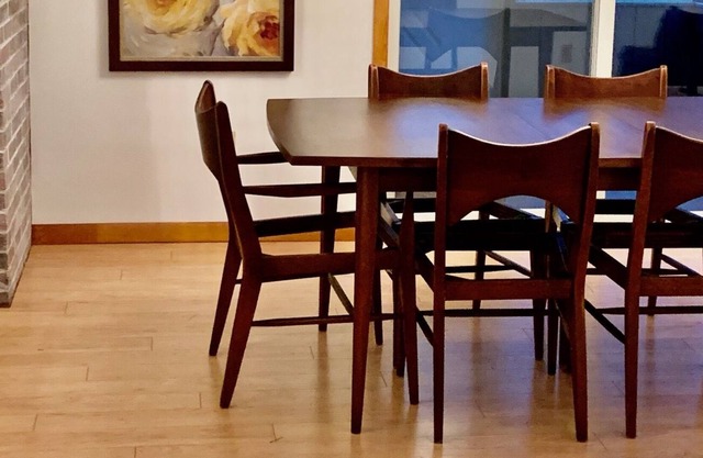 Mid Century Modern Home located 11 min from PSU