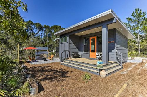 Mid-Century Modern Beach Cottage with Fire Pit!
