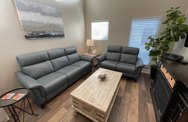 Mid-City Loft/Lovely & Safe 2 bed/2 bath