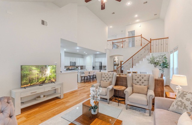 Mid-Forest 5BR Getaway, huge Backyard & BBQ Grill in The Woodlands, TX