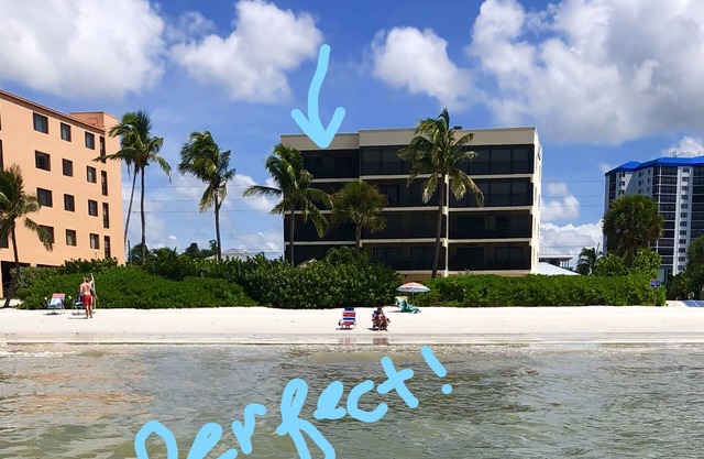 Mid Island, Villa Del Mar! Beautiful Beach front condo, newly renovated!