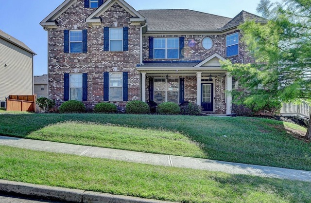 Mid-Term Luxury Living @ Affordable Price! [Pet Friendly]