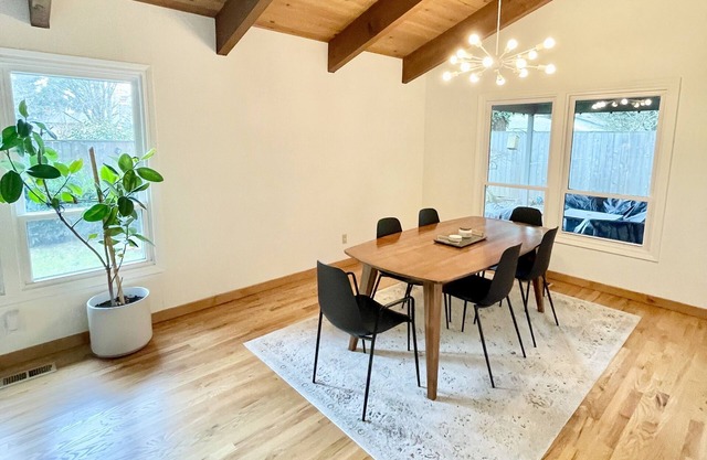 Midcentury Modern Gem - Entire Home - 3bd 2ba